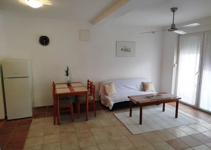 Mira Sabunike 1 Privlaka (Zadar)